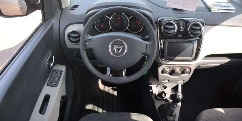 Dacia Lodgy - rodzinny autobus w niedrogim wydaniu