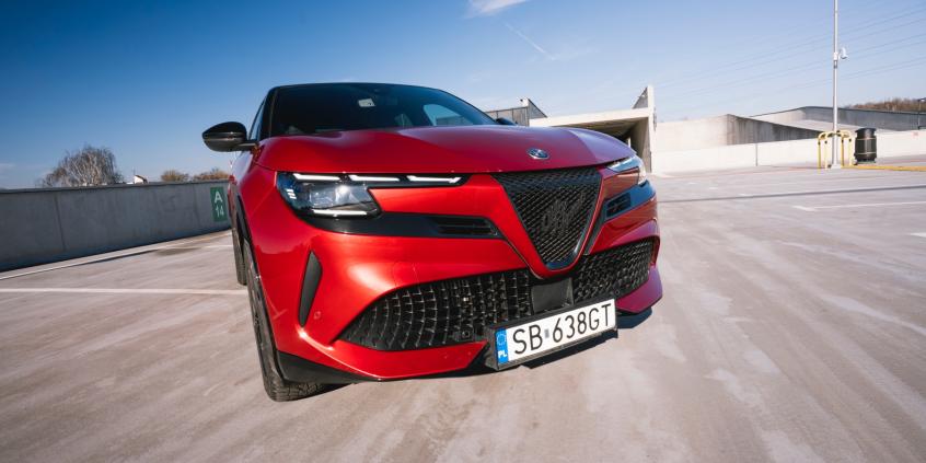 Alfa Romeo Junior Ibrida Q4 miała być wyjątkowa, a wyszło jak zawsze