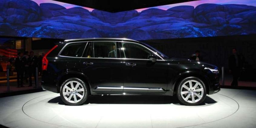 SUV-y i crossovery wciąż w natarciu - relacja z Paryża