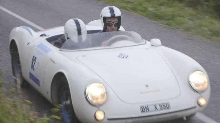 Auto naznaczone klątwą