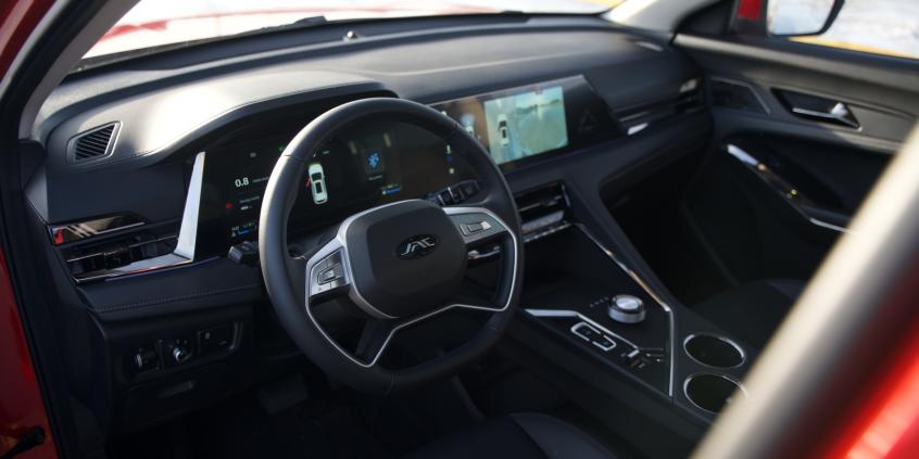 Porównanie: JAC JS8 Pro 1.5 T-GDI DCT vs Chery Tiggo 8 1.6 T-GDI DCT Prestige. Sprawdzam 7-osobowe chińskie SUV-y