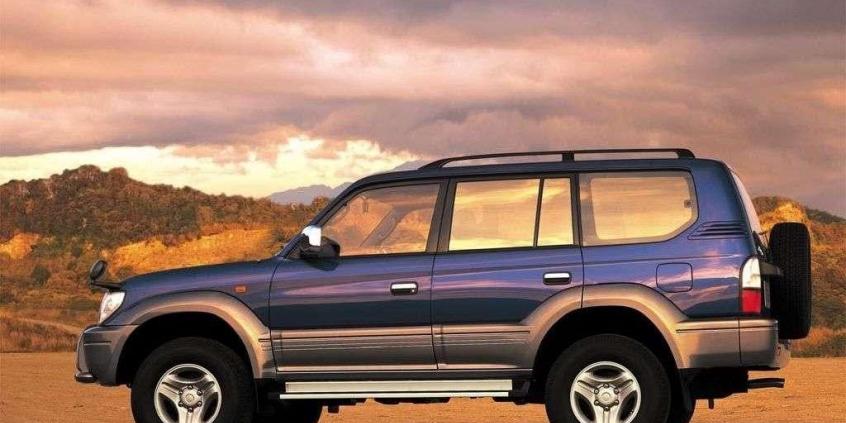 Toyota Land Cruiser - drogocenny staruszek