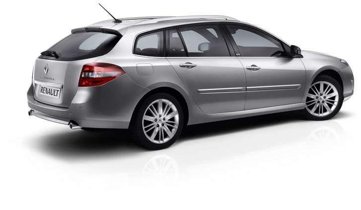 Renault Laguna GT z czterema skrętnymi kołami