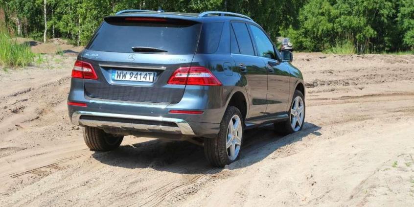 Mercedes-Benz ML - SUV nie tylko na asfalt