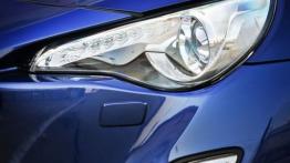 Toyota GT 86 - lewy przedni reflektor - wyłączony