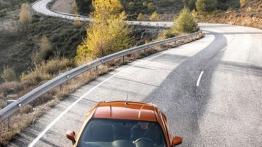 Toyota GT 86 - maska - widok z góry