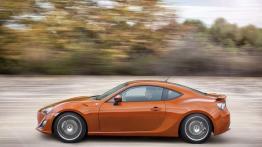 Toyota GT 86 - lewy bok