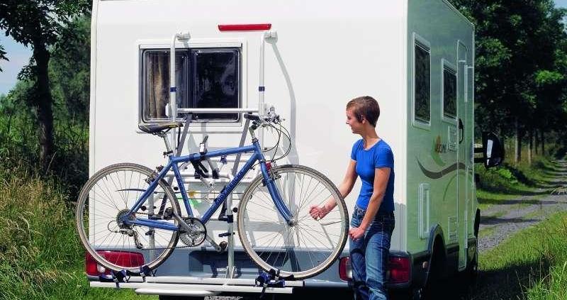 Cztery i dwa kółka - rower w caravaningu