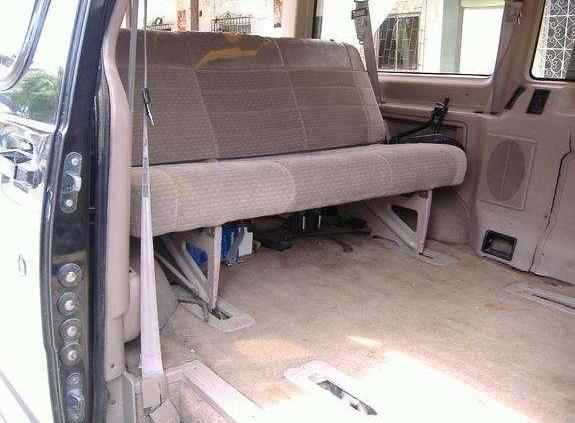 Ford Aerostar - kosmiczny twór