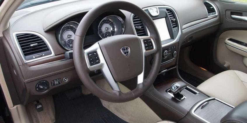 Dla kierowców z fantazją - Lancia Thema 3.6 V6