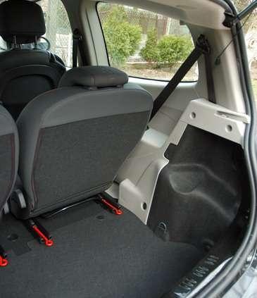 Renault Twingo 1.2 16V (75 KM) Dynamique - zwinny i stylowy