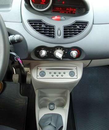 Renault Twingo 1.2 16V (75 KM) Dynamique - zwinny i stylowy