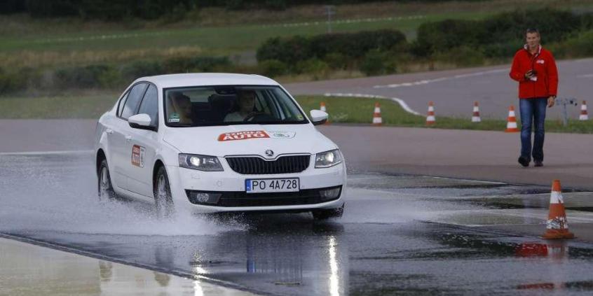 Dekada troski o kierowców - Skoda