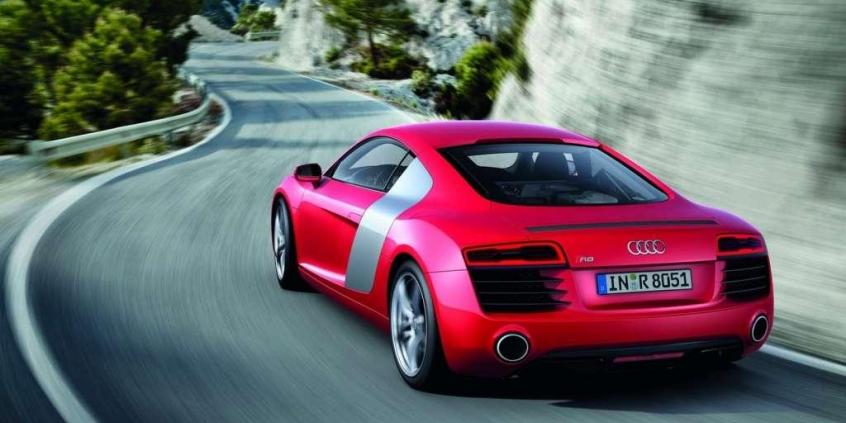 Audi R8 - stuknięty profesor po kuracji odmładzającej