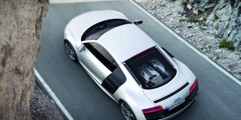 Audi R8 - stuknięty profesor po kuracji odmładzającej