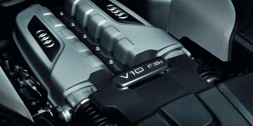 Audi R8 - stuknięty profesor po kuracji odmładzającej