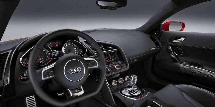 Audi R8 - stuknięty profesor po kuracji odmładzającej