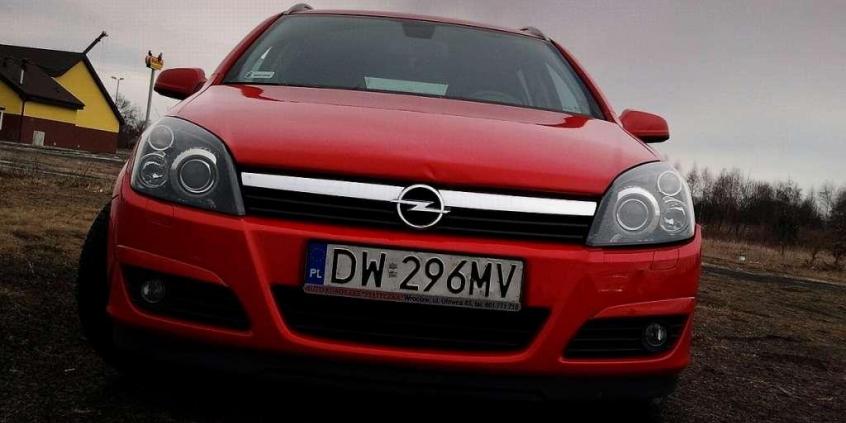 Opel Astra H - ubrana w codzienność