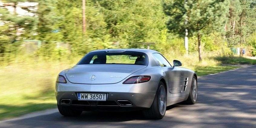 Cudownie szpanerski - Mercedes SLS