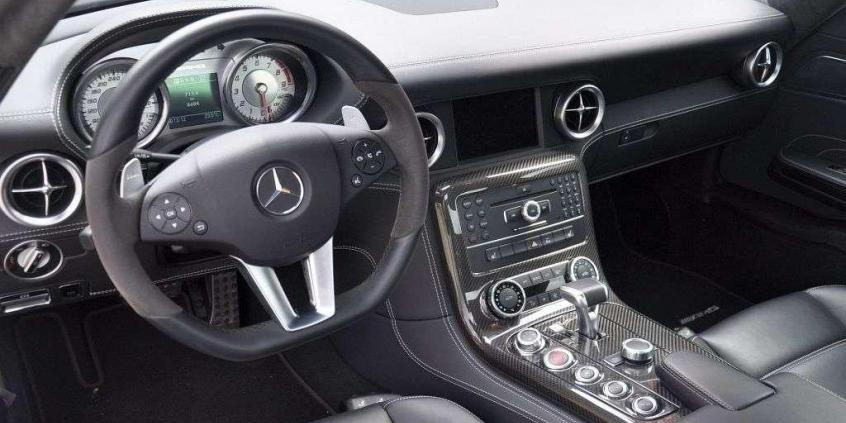 Cudownie szpanerski - Mercedes SLS