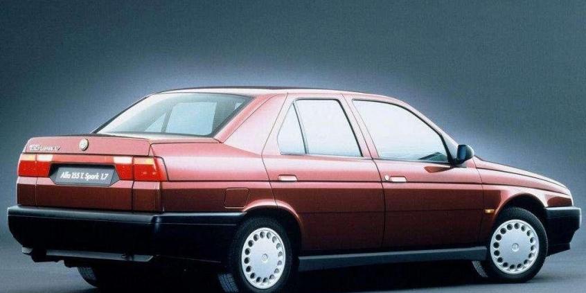 Alfa Romeo 155 - ostatnia kanciasta Alfa