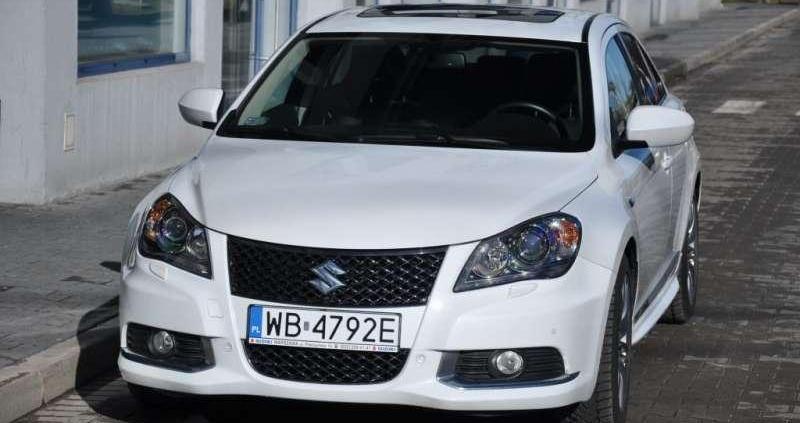 Suzuki Kizashi - próba katany
