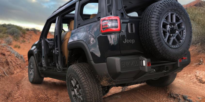 Jeep Recon to Wrangler wśród elektryków. 3,7 s do setki w terenówce