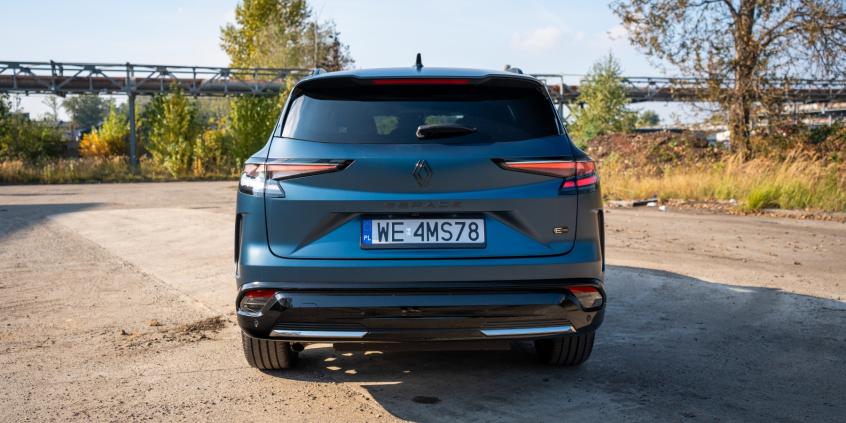 Test: Renault Espace E-Tech full hybrid esprit Alpine to zwykły, choć dobry rodzinny SUV. Jest jednak nadzieja