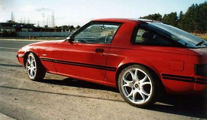 A w żyłach sportowa krew - Mazda RX7