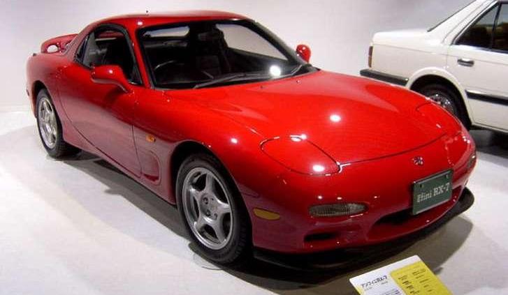 A w żyłach sportowa krew - Mazda RX7