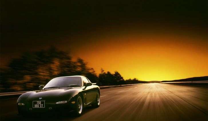 A w żyłach sportowa krew - Mazda RX7