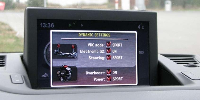 Alfa Romeo Giulietta Quadrifoglio Verde - Koniczynka na szybko