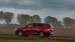 Mitsubishi Outlander 2019 - lewy bok