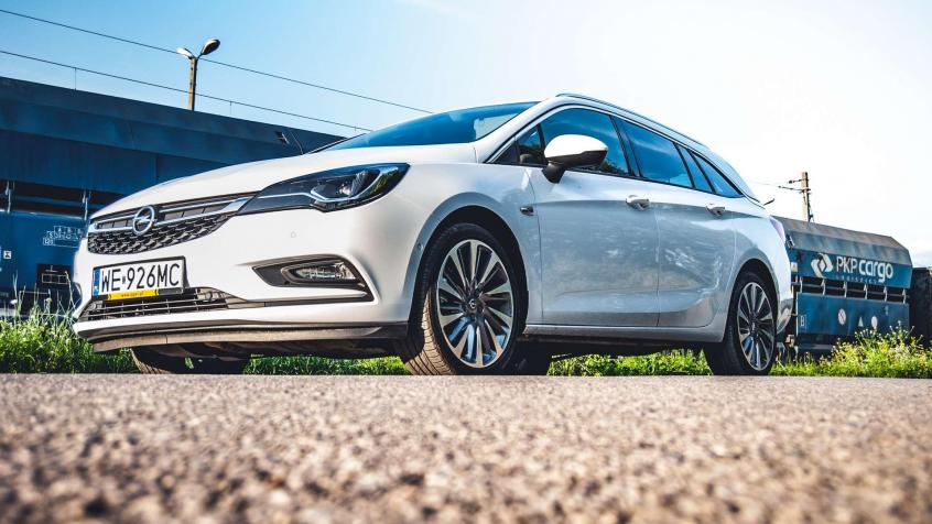 Opel Astra K Sports Tourer 1.4 Turbo CNG 110KM 81kW 2017-2019