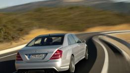 Mercedes Klasa S 65 AMG 2009 - widok z tyłu