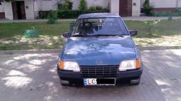 Opel Kadett E Hatchback 1.6 D 54KM 40kW 1984-1989