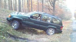 Jeep Grand Cherokee I 5.9 i V8 241KM 177kW 1997-1999