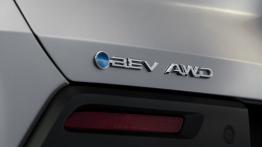 Toyota Highlander przechodzi na prąd i rzuca wyzwanie Kii EV9