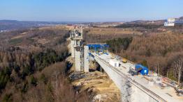 Wieża Mariacka zmieściłaby się pod najwyższą estakadą w Polsce. Przełom na budowie S19