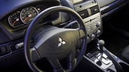 Mitsubishi Galant 2009 - pełny panel przedni