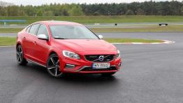 Volvo S60 II Sedan Facelifting 2.0 D5 DRIVE-E 225KM 165kW 2015-2019