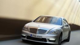 Mercedes Klasa S 65 AMG 2009 - widok z przodu