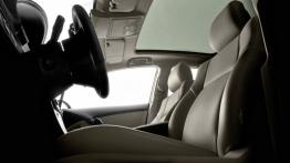 Toyota Avensis Kombi 2009 - widok ogólny wnętrza z przodu