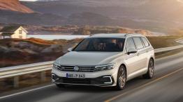 Volkswagen Passat (2019) - widok z przodu