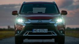 Mitsubishi Outlander 2019 - widok z przodu