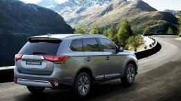 Mitsubishi Outlander 2019 - widok z ty?u