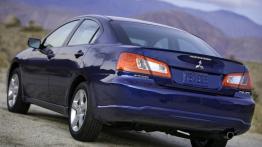 Mitsubishi Galant 2009 - widok z tyłu