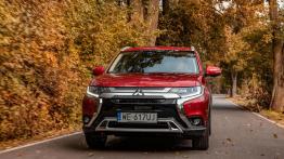 Mitsubishi Outlander 2019 - widok z przodu