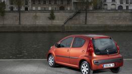 Peugeot 107 2009 - widok z tyłu