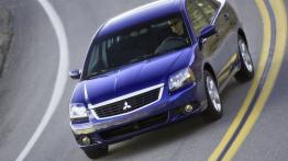 Mitsubishi Galant 2009 - widok z przodu